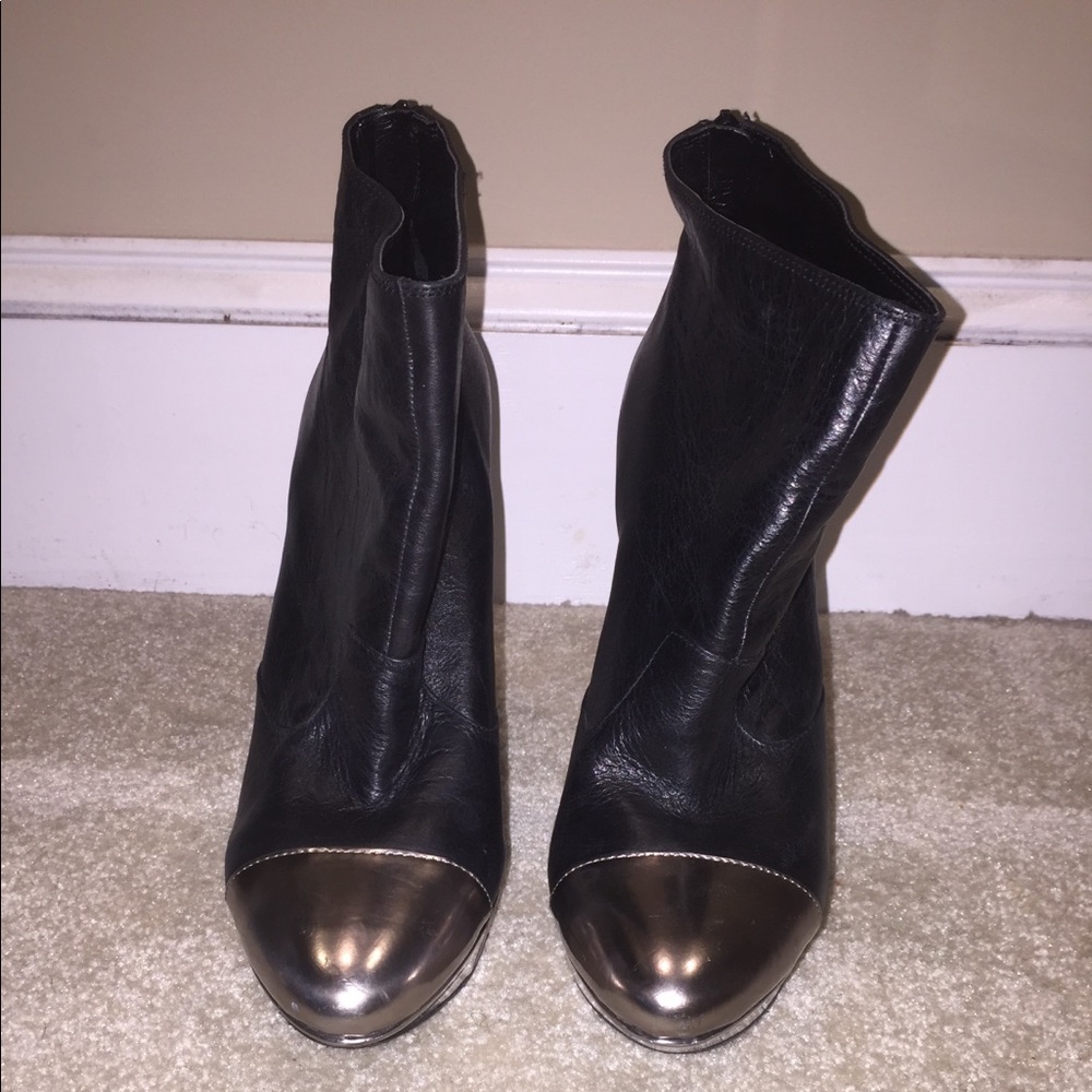 5.5” Jessica Simpson platform ankle boot